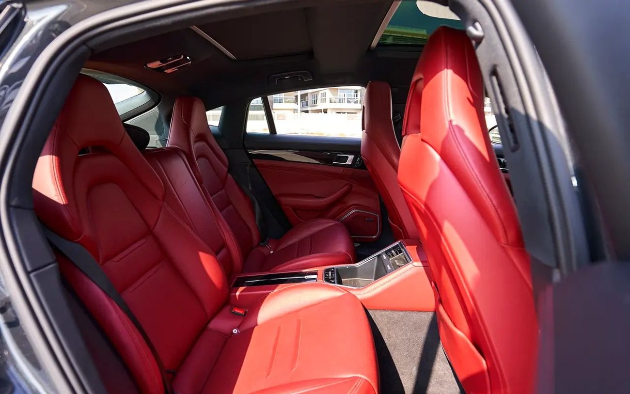 بورش باناميرا 4