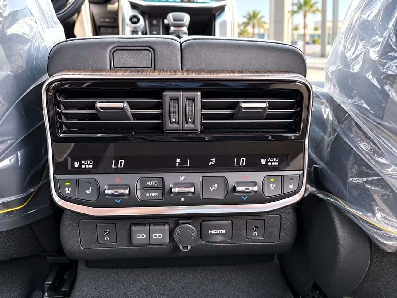 Toyota Land Cruiser VXR 2026 Toyota LC300 VXR | 3.5L Twin-Turbo Petrol | 7-Seater | Africa Export