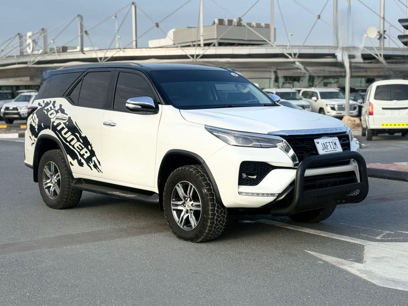 تويوتا فورتونر 2016 | 2.8L DIESEL ENGINE | AT | RHD | HEAVY NUDGE BAR | PADDLE SHIFTER | PUSH START ENGINE | CRUISE