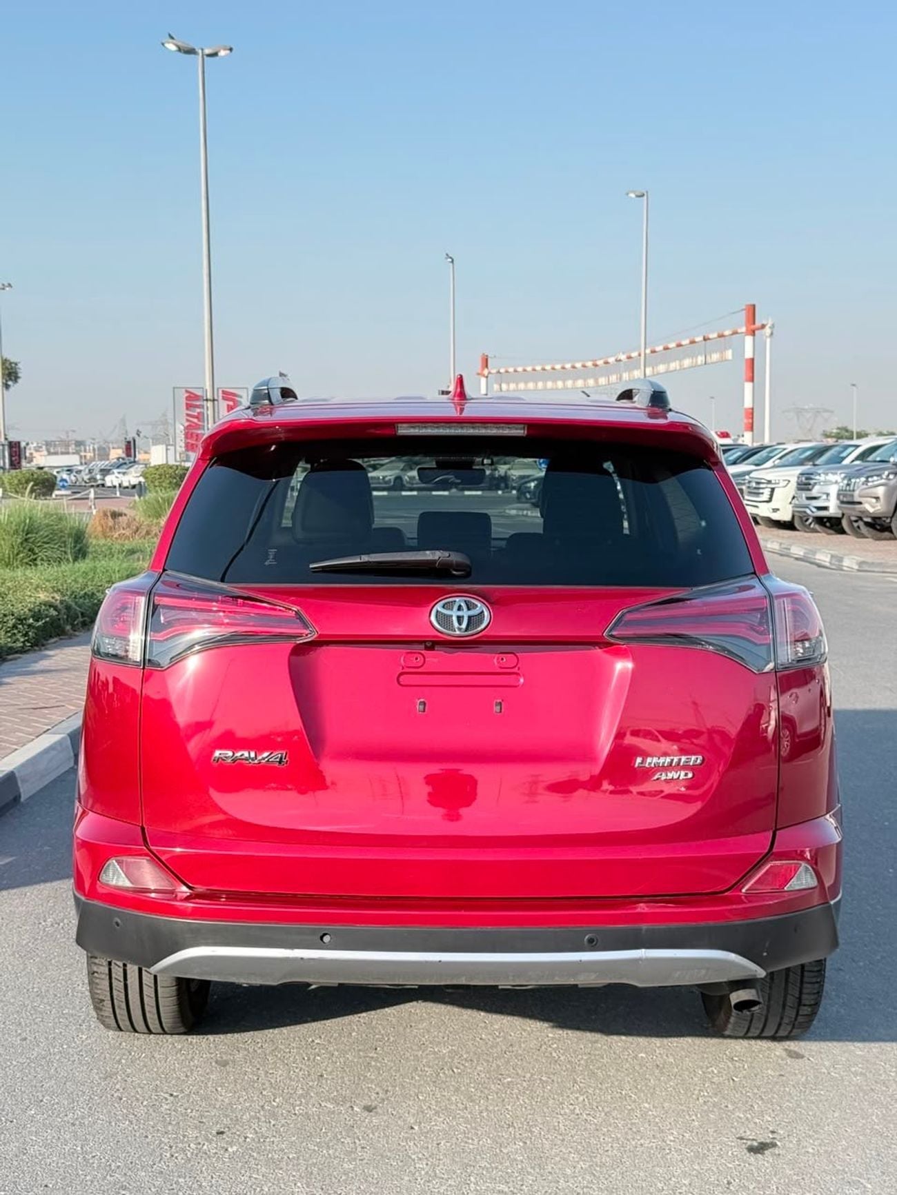تويوتا راف ٤ Limited Sunroof/ leather seats, 360 camera