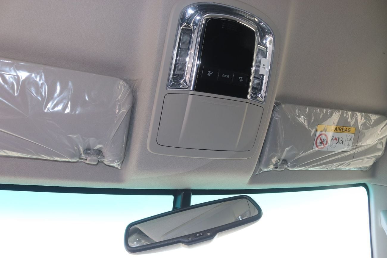 Toyota Fortuner SR5 V6 . 4.0L . Petrol . 4WD . 6-Speed Automatic . 7 Seats . 4 Doors 2026 Model . For Export