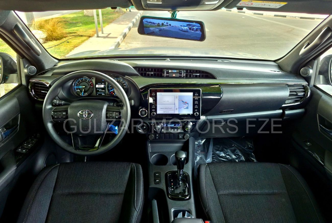 Toyota Hilux HILUX ADVENTURE PETROL 4.0L - FULL WITH COMPRESSOR - BLACK INSIDE BLACK - OMANI