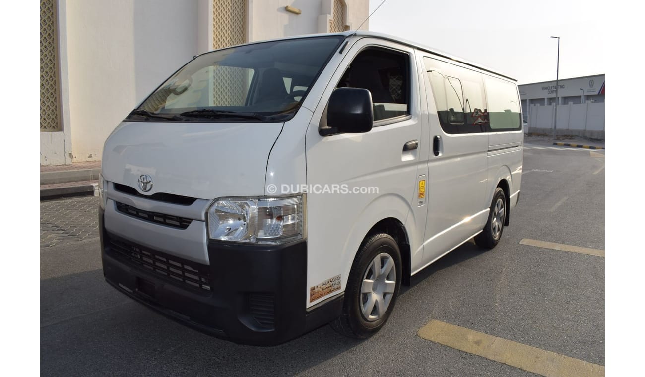 Toyota Hiace Half Planl Van Toyota Hiace Std roof 6 seater  Van, Model:2015. Excellent condition