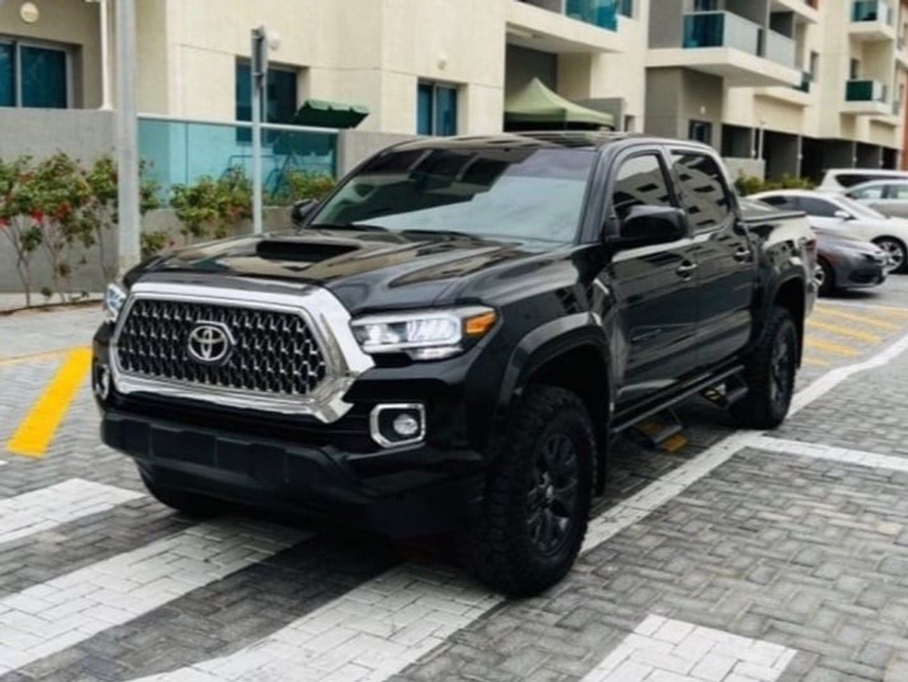 Toyota Tacoma MODELL 2023 With low Miles 7500
