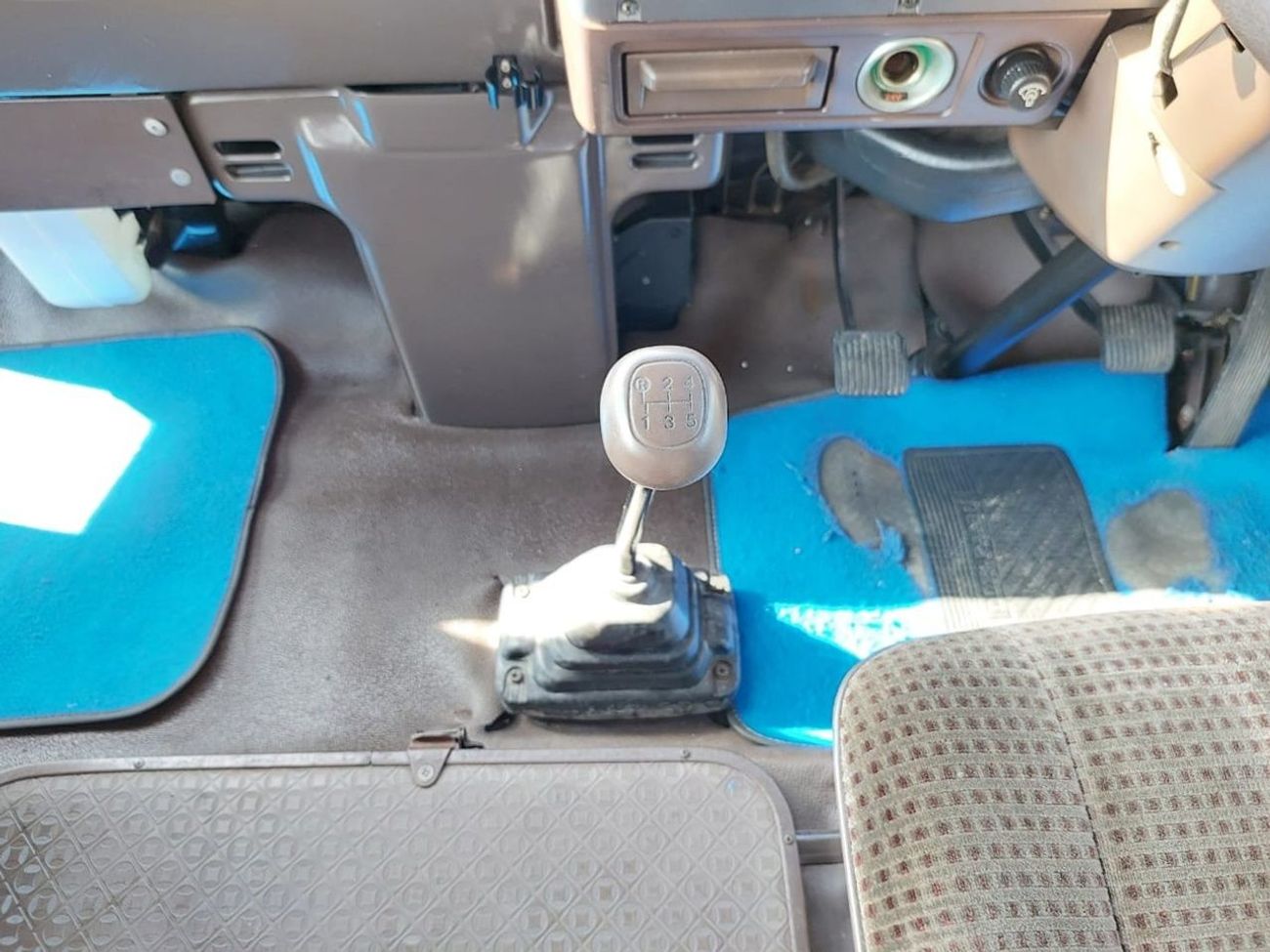 Toyota Coaster TOYOTA COASTER BUS RHD 1992 MODEL 4.1 L DIESEL MANUAL(PM03254)