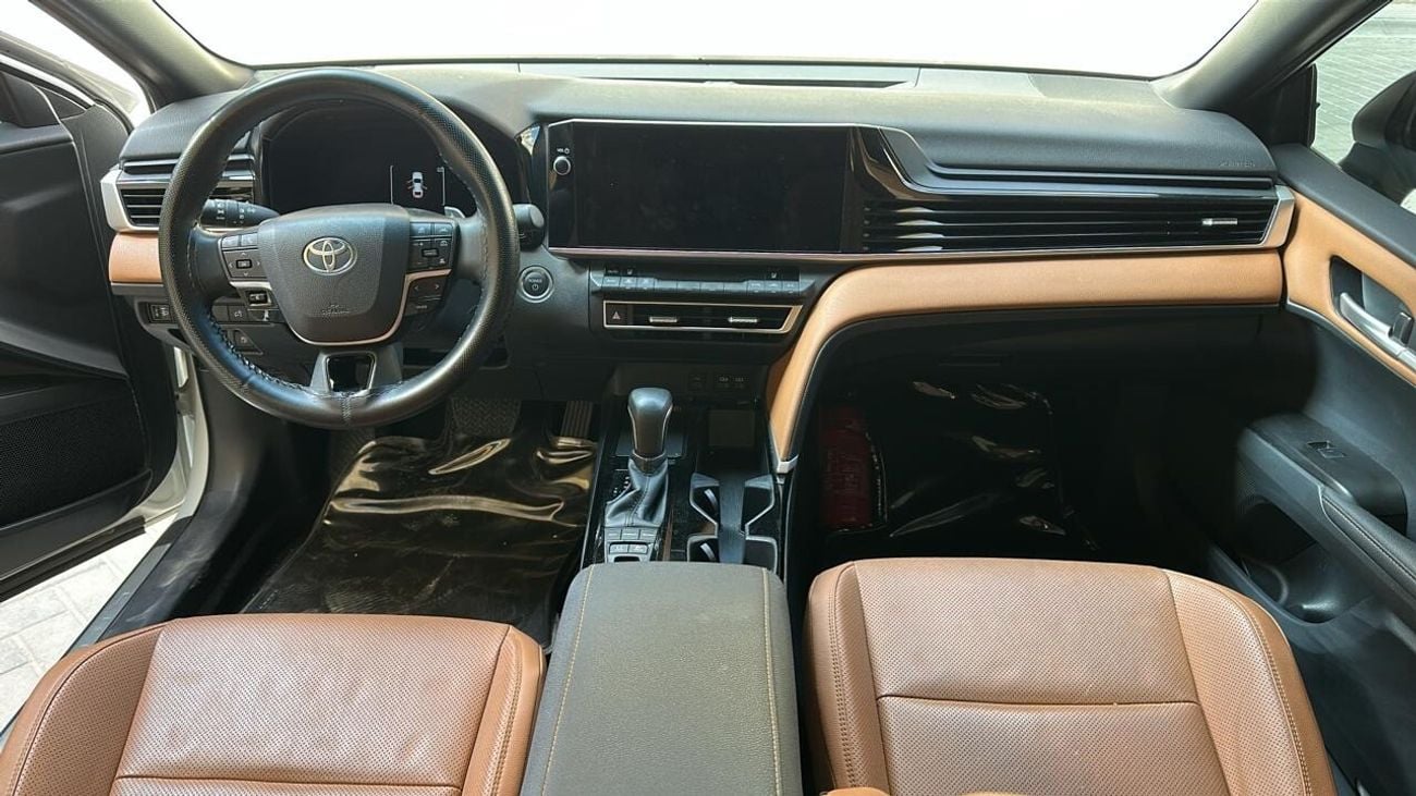 Toyota Camry E HEV