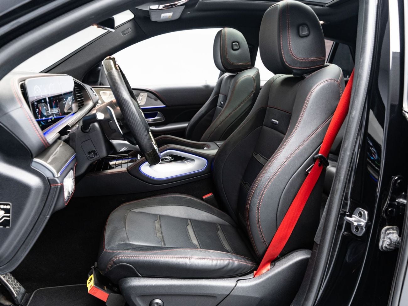 مرسيدس بنز GLE 53 AMG COUPE 4MATIC+ BUY NOW, PAY 2027 | THE BLACKLINE STANDARD |  2027 Mercedes Warranty + Service, GCC