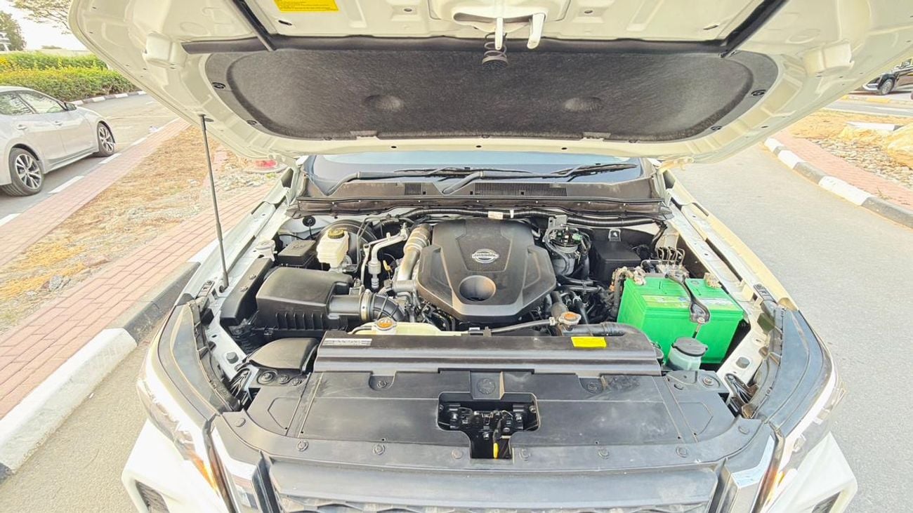 نيسان نافارا -