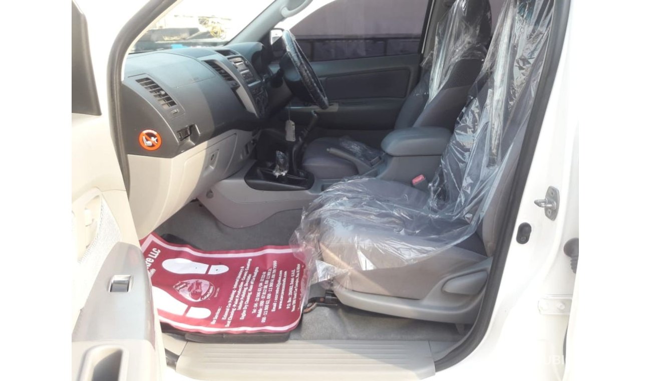 Toyota Hilux Hilux RIGHT HAND DRIVE (Stock no PM 722 )