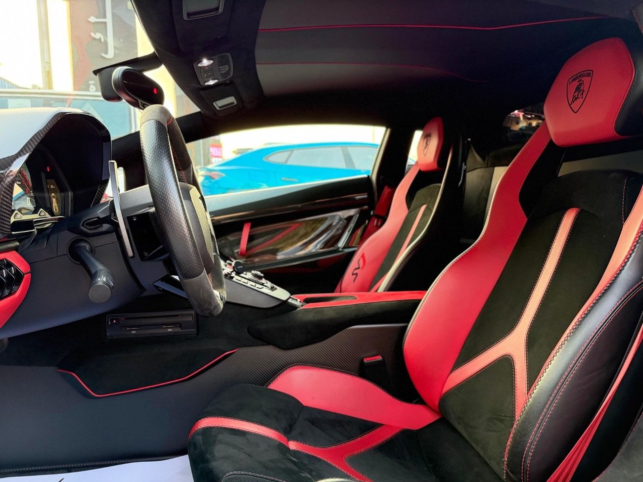 لامبورغيني أفينتادور SVJ 6.5L V12