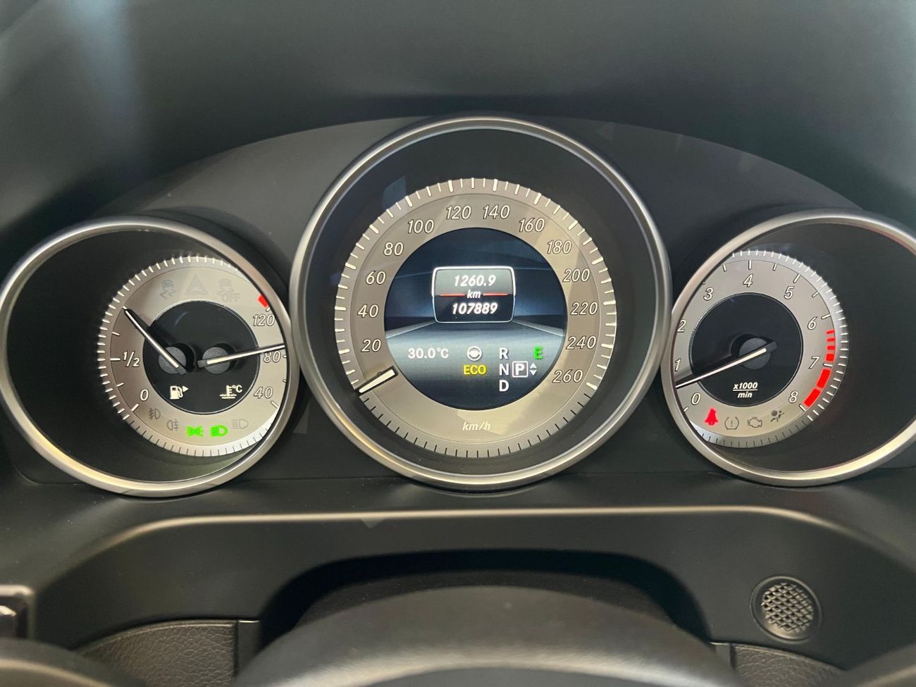 مرسيدس بنز E300 MERCEDES BENZ - E300 - CAR IS WITH NUMBER PLATE - MODEL 2016 - 107889KM