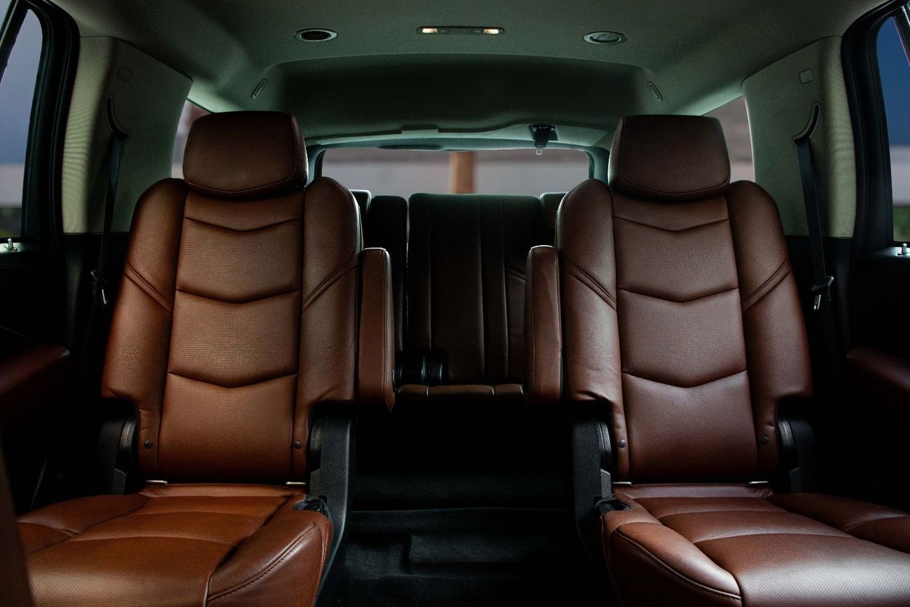 Cadillac Escalade ESV Platinum 6.2L | 3,329 P.M  | 0% Downpayment | Agency Service