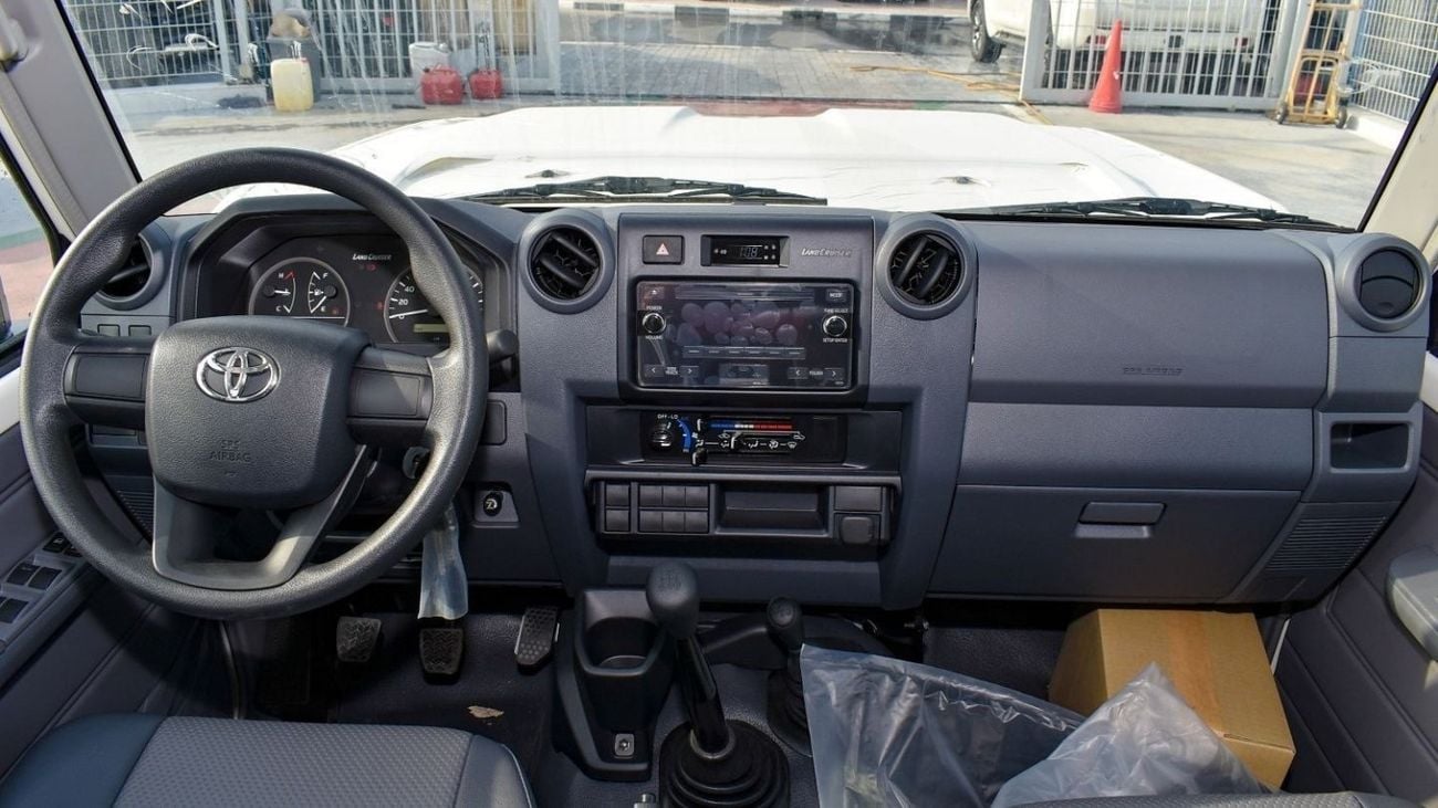 تويوتا لاند كروزر 70 Toyota Land Cruiser Hardtop 5Door 4.2L Manual- 2025 Model