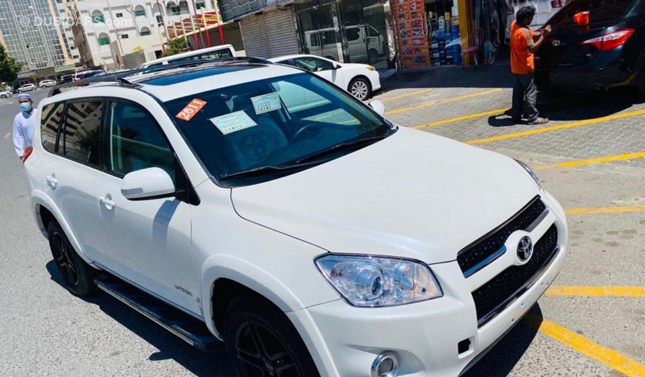 Toyota RAV4 2011 For urgent SALE