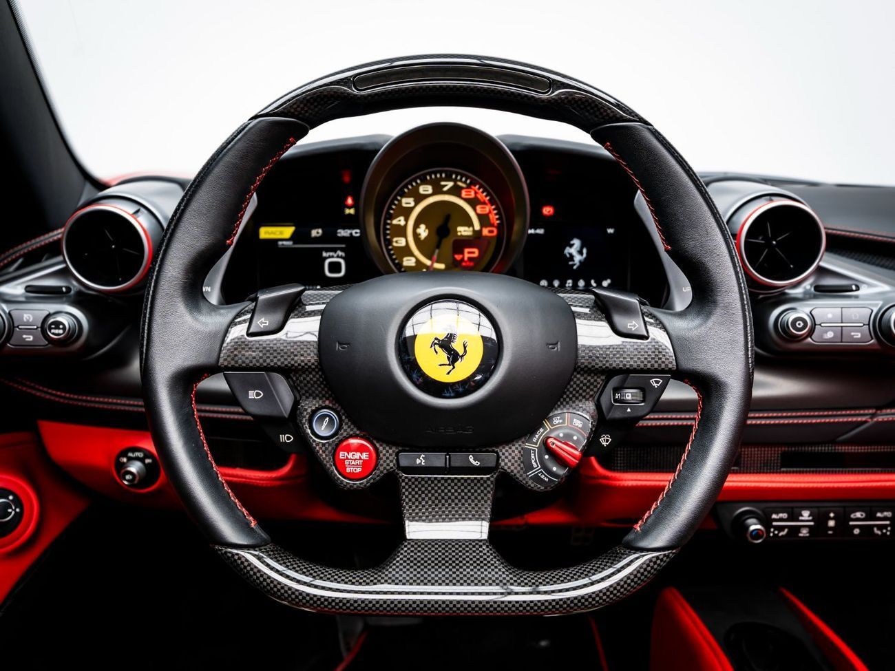 فيراري ف ٨ سبيدر 3.9T V8