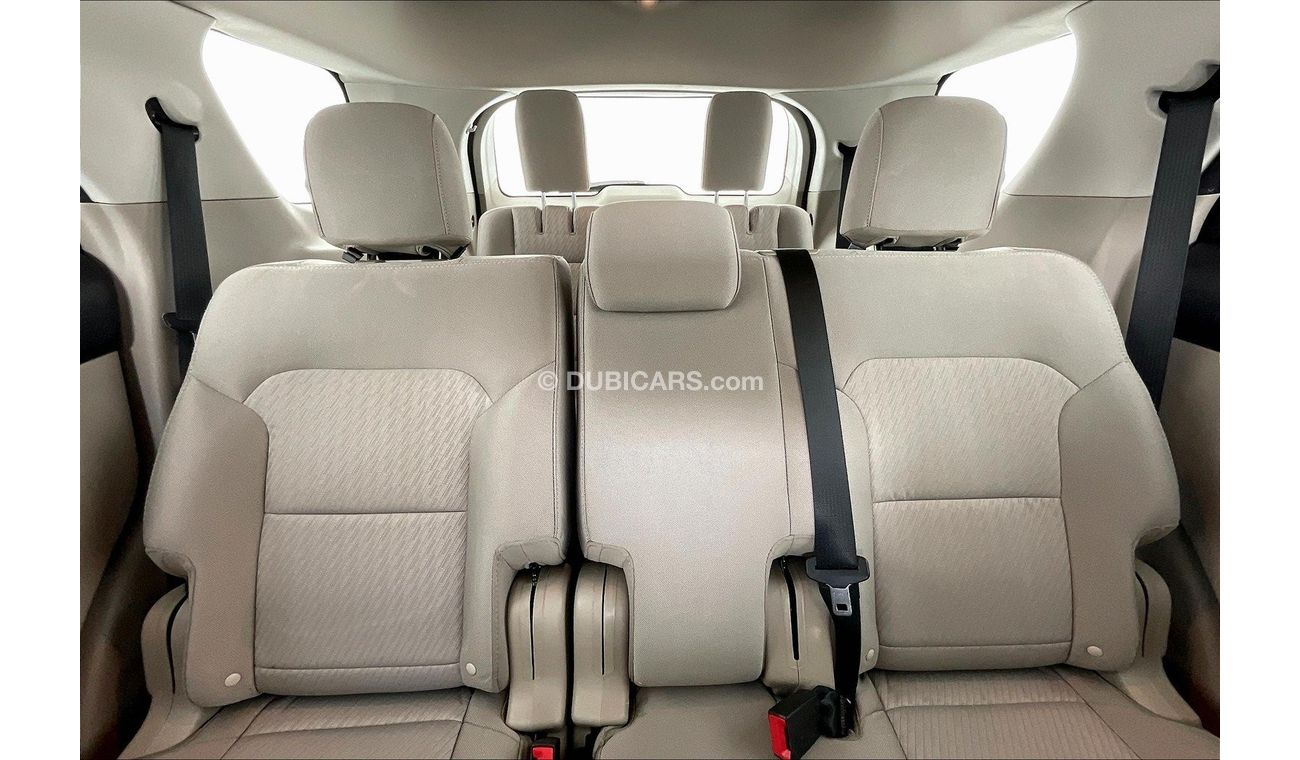 Ford Explorer XL / Standard