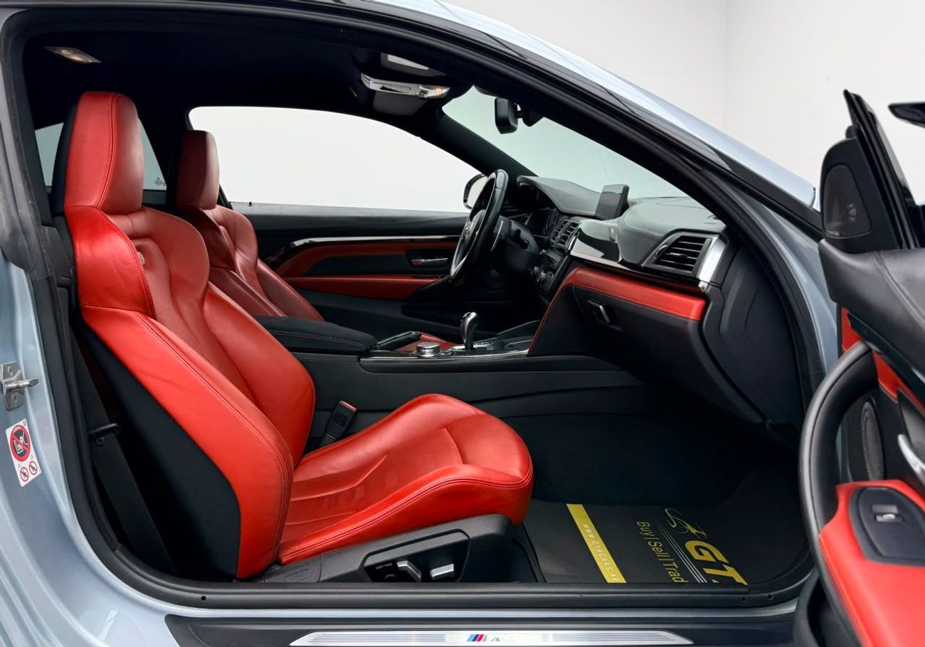 BMW M4 STD 2017 BMW M4 Competition Coupe, Full BMW Service History, Carbon Fiber Package, Fully Loaded, GCC