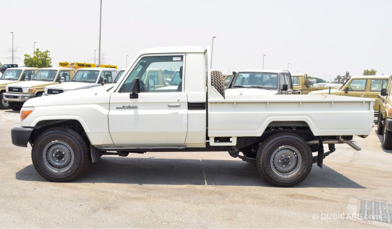 Toyota Land Cruiser Pick Up 4.2 L V6 Diesel,4/4,with Difflock , power window, center lock , ABS,