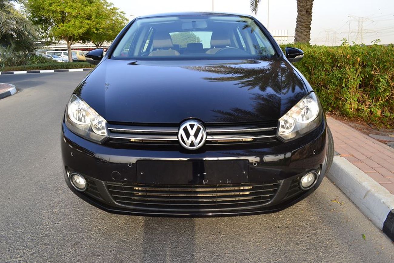 Used Volkswagen Golf 2010 for sale in Dubai 29229