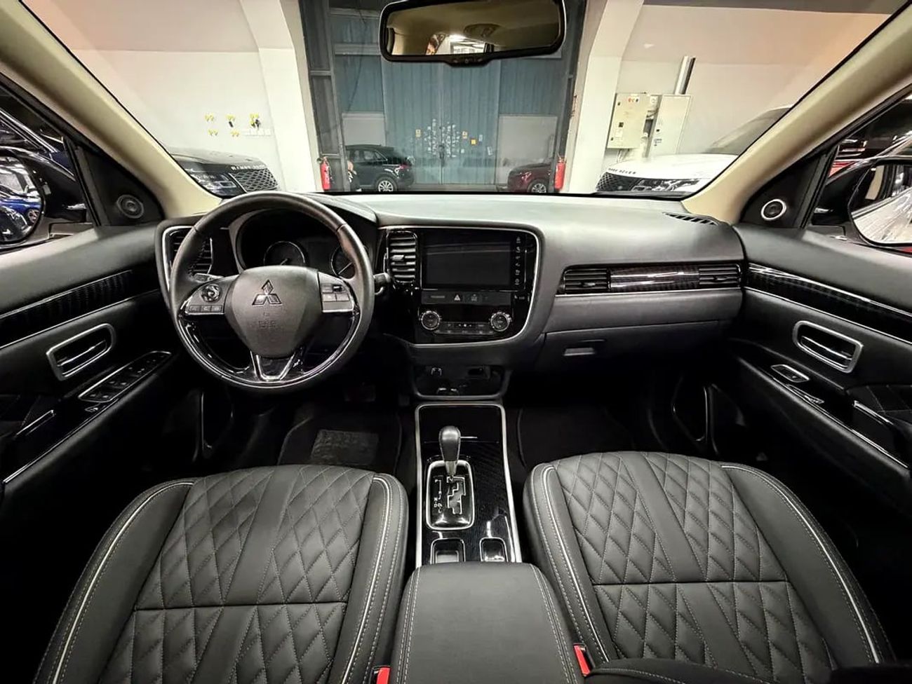 Mitsubishi Outlander 882/M| Downpayment | Leather and Sunroof | Original Paint |