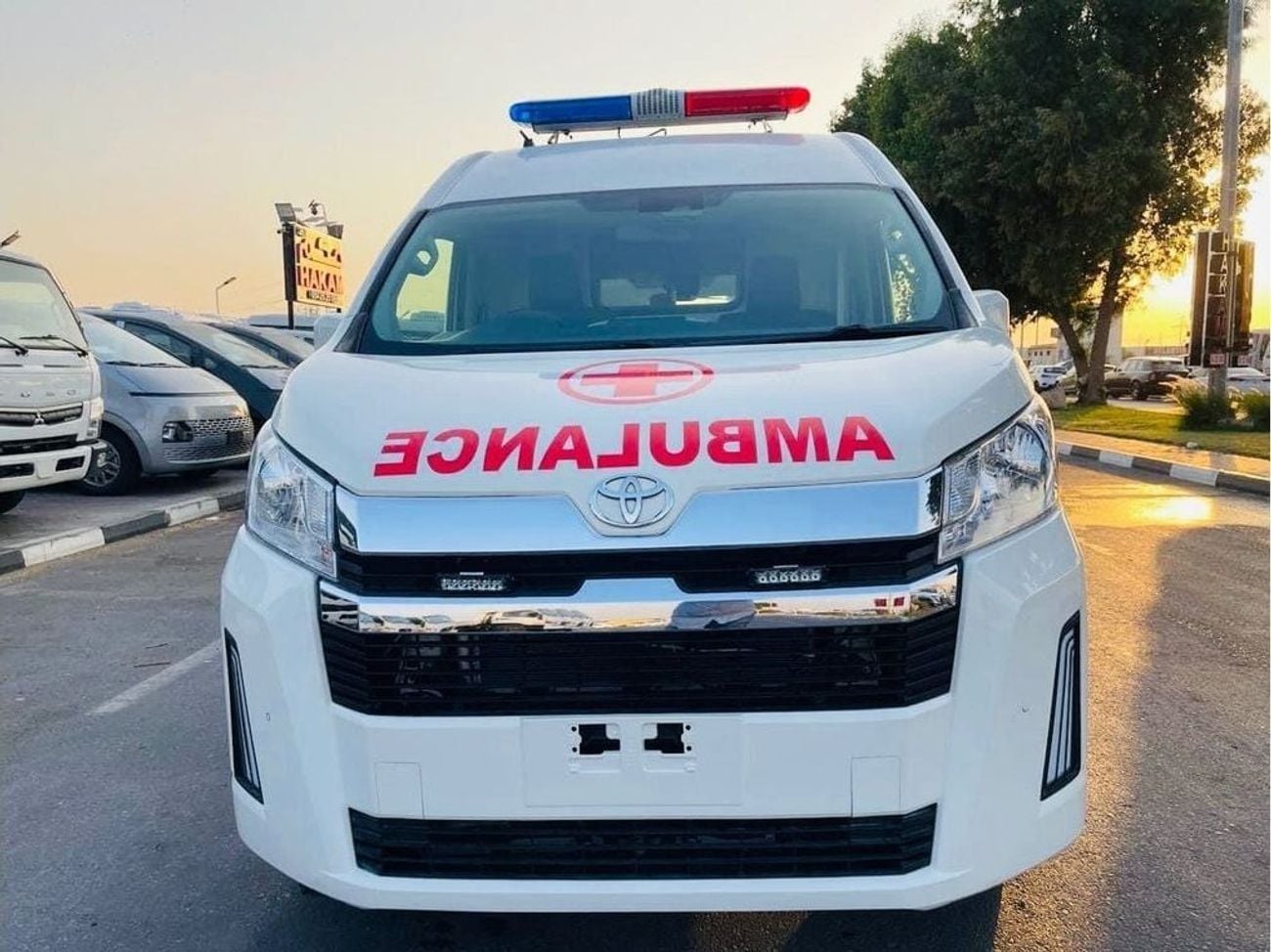 Toyota Hiace DLS - STD ROOF 2019 Model Commuter, 2.8L Turbo Diesel Automatic Full Option