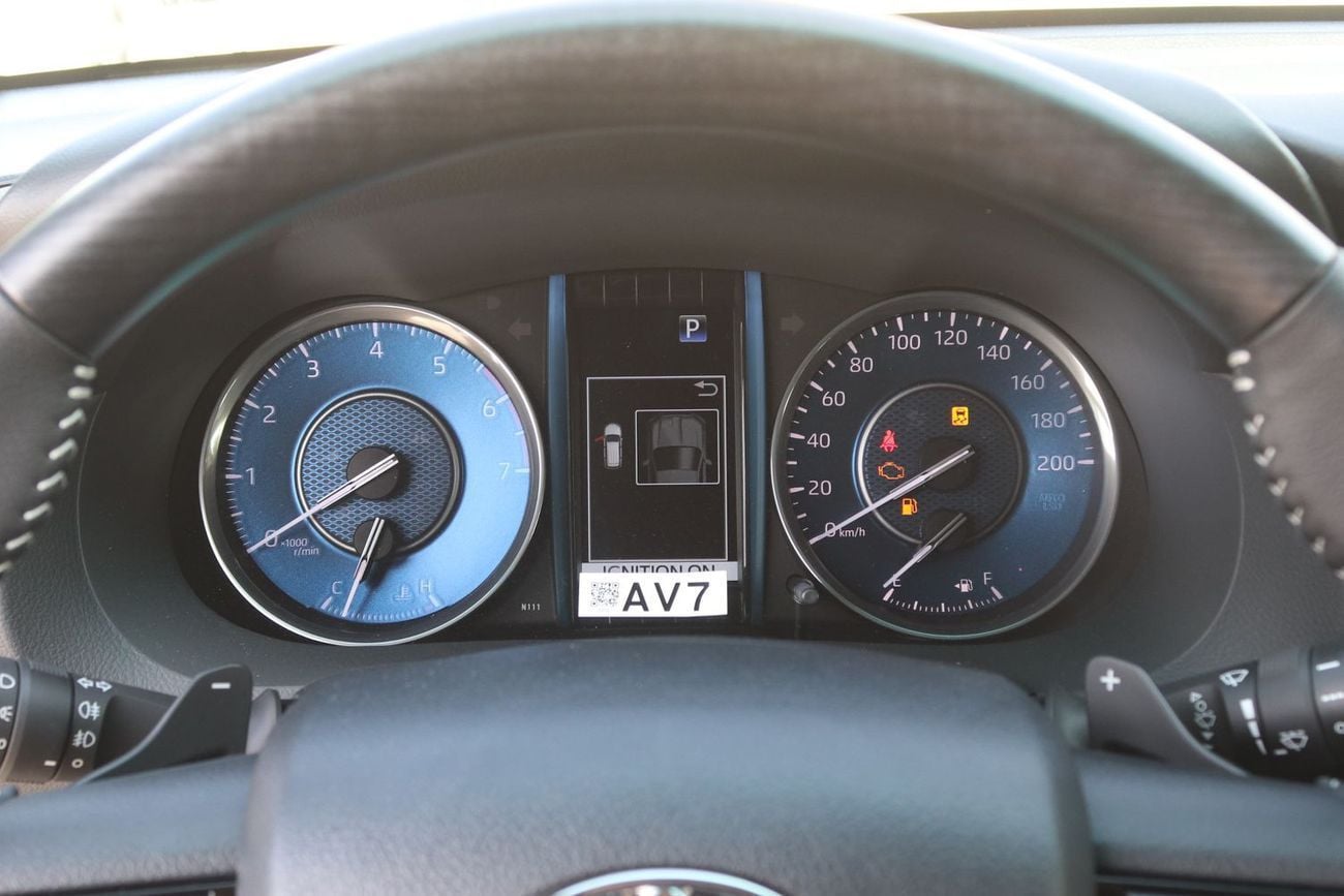 Toyota Fortuner SR5 V6 . 4.0L . Petrol . 4WD . 6-Speed Automatic . 7 Seats . 4 Doors 2026 Model . For Export