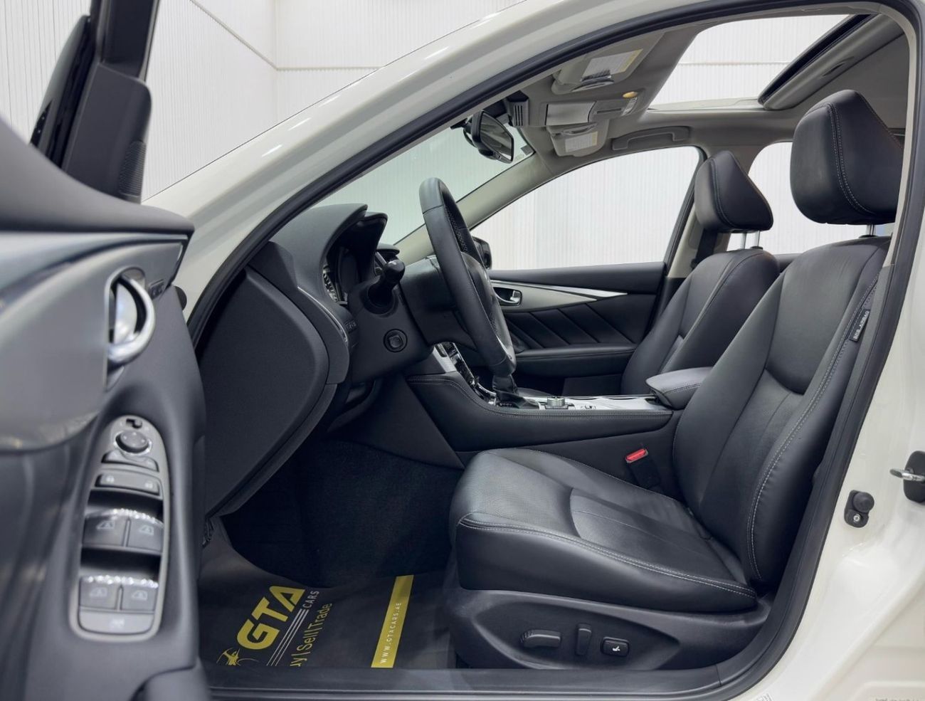 Infiniti Q50 Std 3.0L 2023 Infiniti Q50 3.0, Feb 2028 Infiniti Warranty, Full Infiniti Service History, GCC