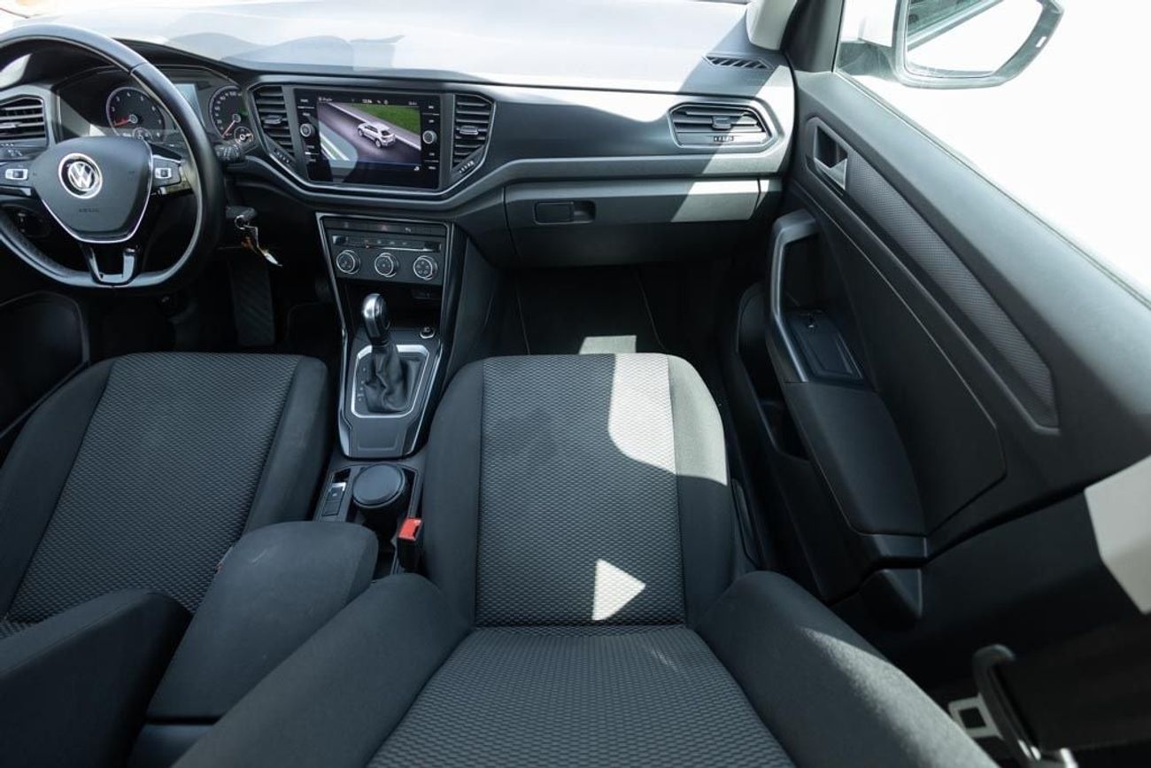 فولكس واجن T ROC Life 1.4L Volkswagen T-Roc 2022 GCC under Warranty with Flexible Down-Payment.