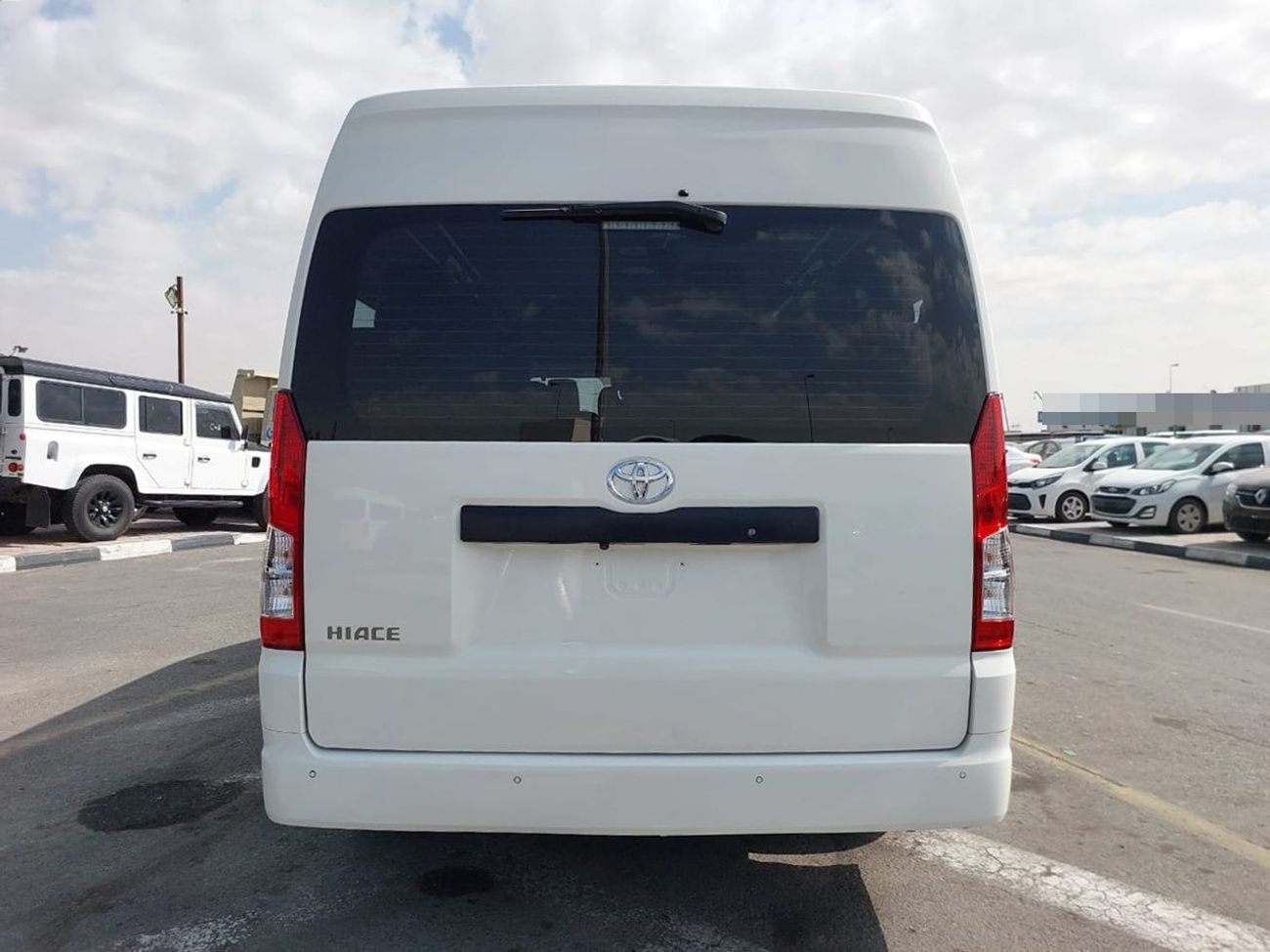 Toyota Hiace TOYOTA HIACE COMMUTER VAN RHD 2019 MODEL 2.8L DIESEL AUTOMATIC(PM01596)