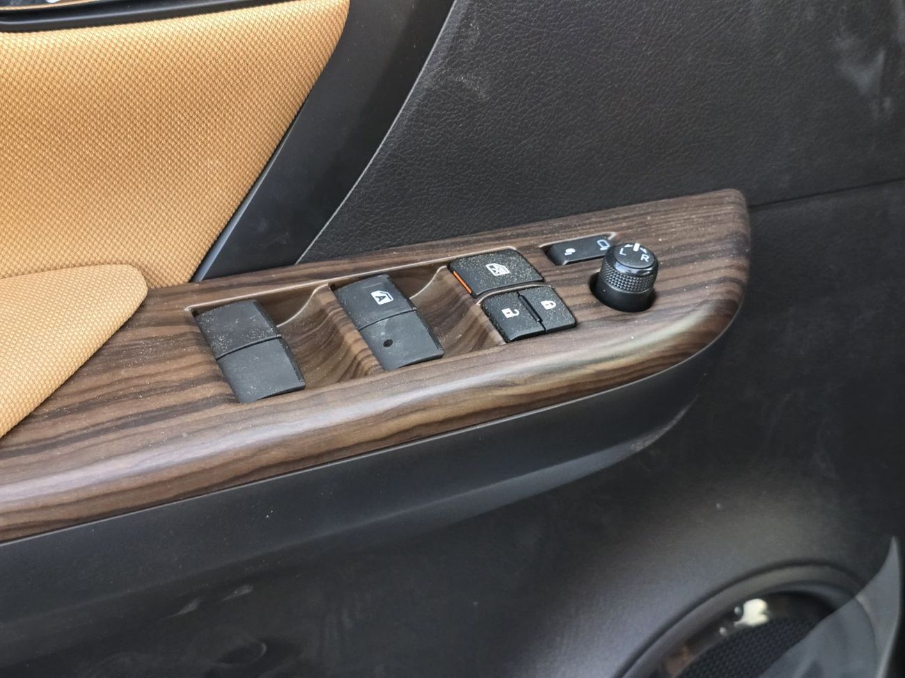 Toyota Fortuner 2.7L AT 2025 Model