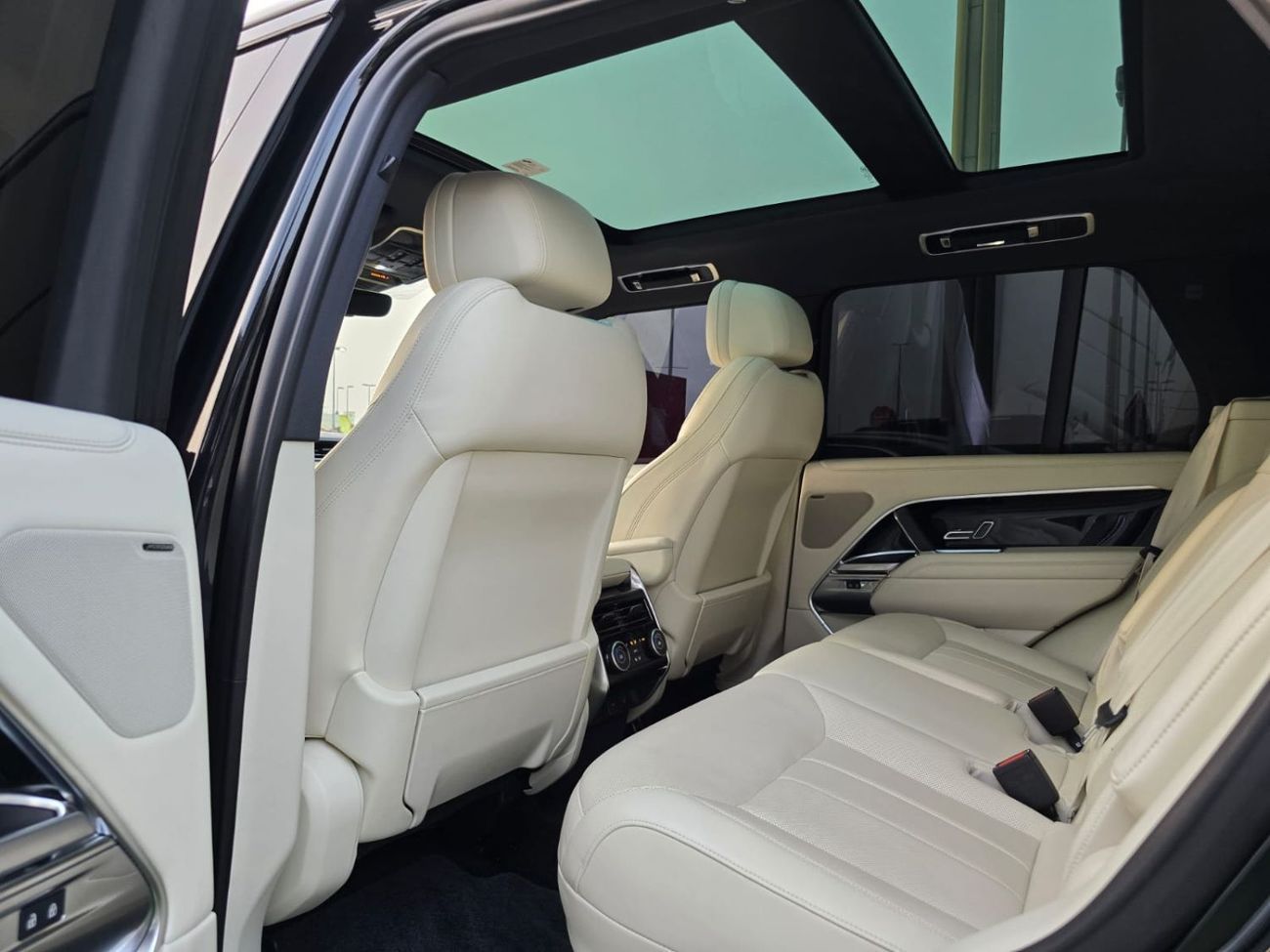 Land Rover Range Rover SE P530 4.4L LAND ROVER RANGE ROVER SE P530 2023 8 CYLINDER ENGINE 4.4L AMERICAN clean title without