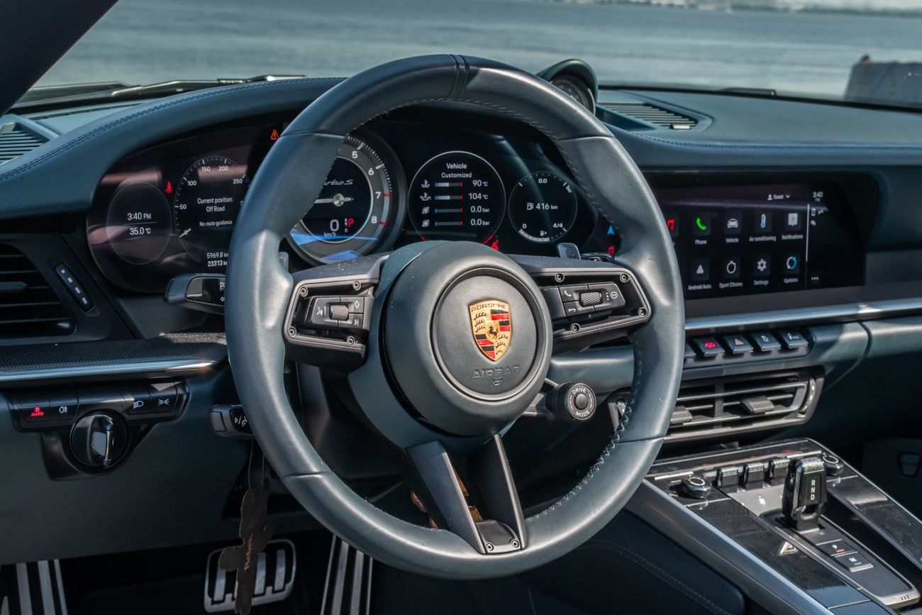 بورش 911 Turbo S 3.8L (640 HP) Convertible