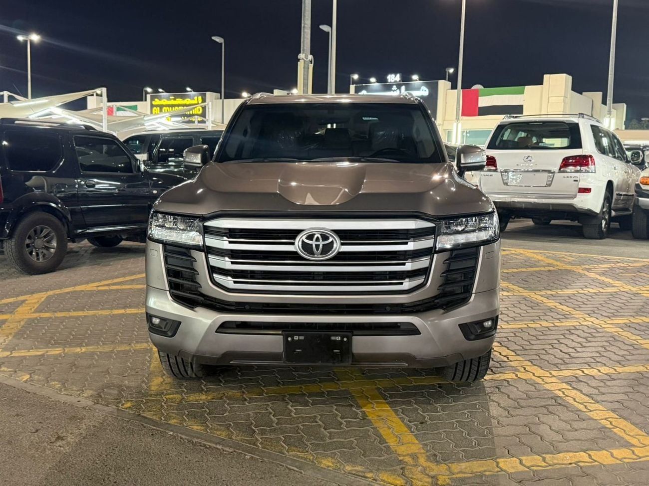 Toyota Land Cruiser GXR 3.3L Twin Turbo Diesel Engine LHD 4WD Automatic Gear 7 Seats 5 Doors