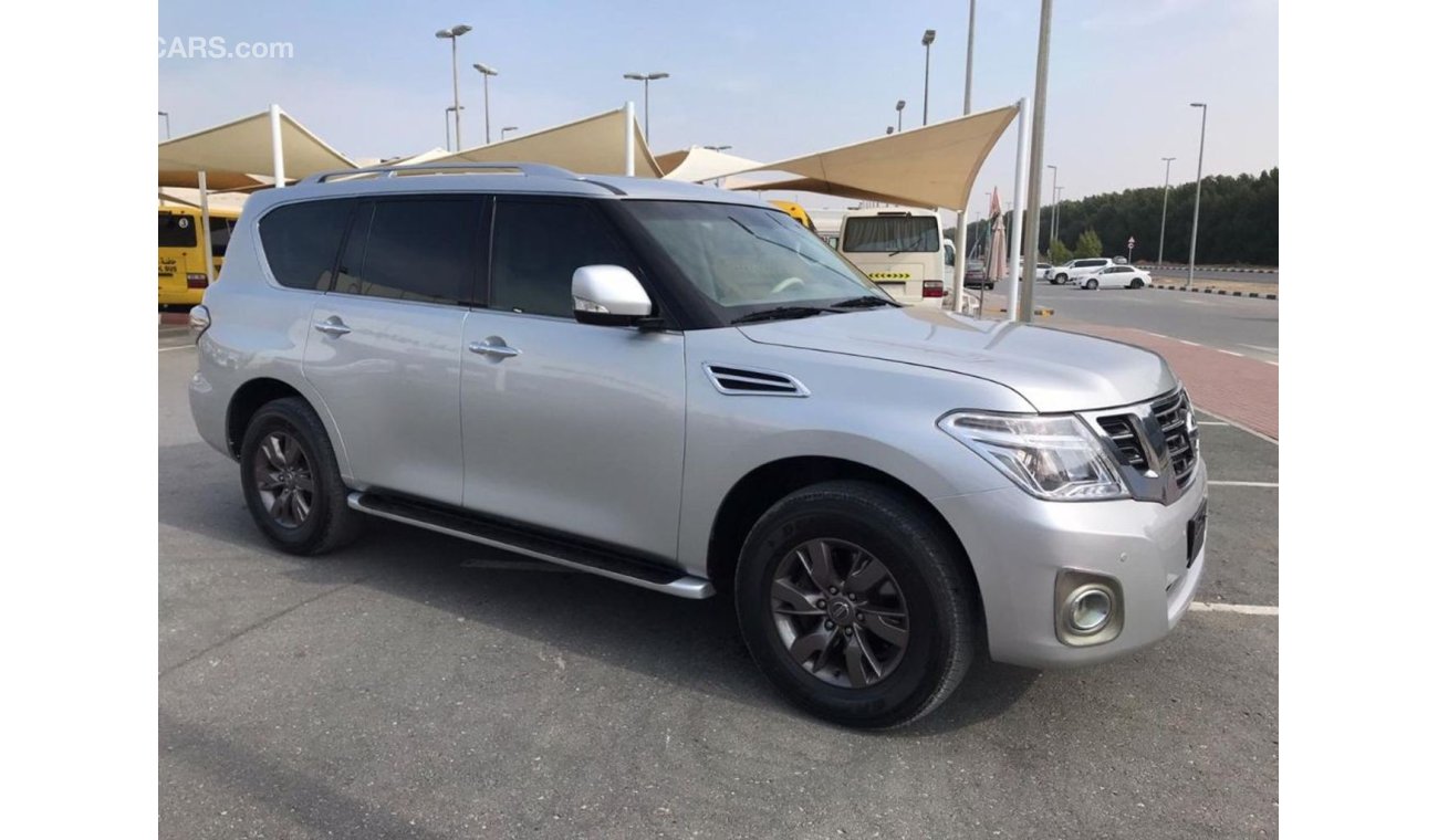 Nissan Patrol 2011 gcc full option very celen car