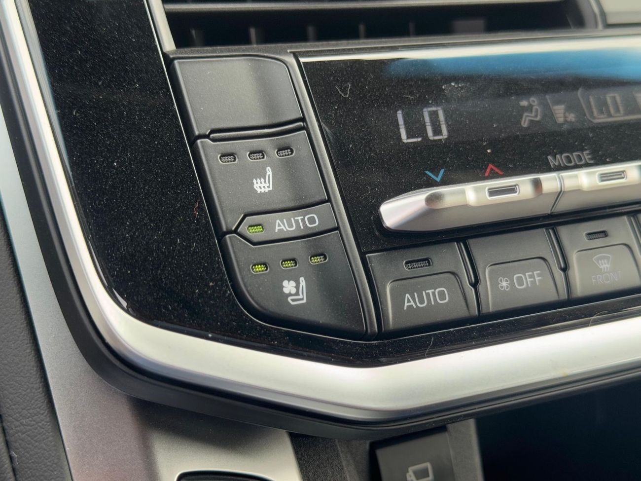 تويوتا لاند كروزر LAND CRUISER GR SPORT 3.5L 2025 GCC