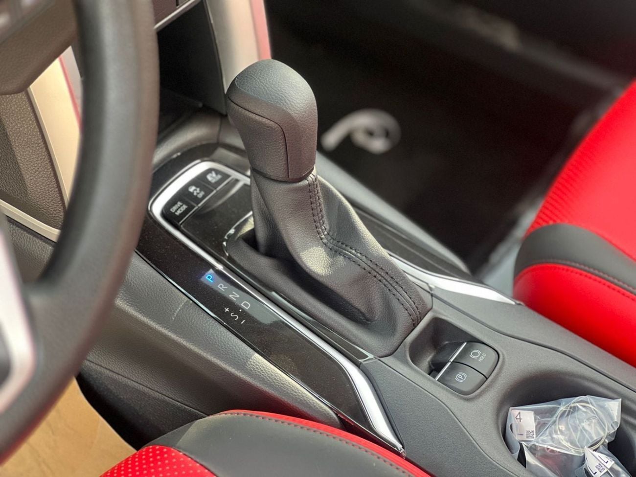 تويوتا فرونتلاندر Luxury 2.0L HYBRID TOP OPTION