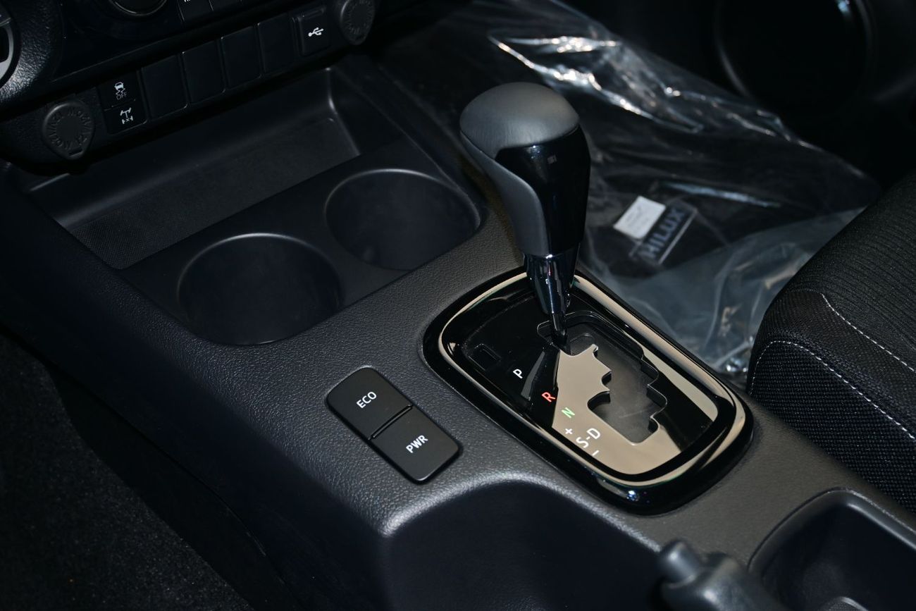 تويوتا هيلوكس Toyota Hilux Adventure 4.0L V6, Petrol, 4WD, Pickup, Model 2025