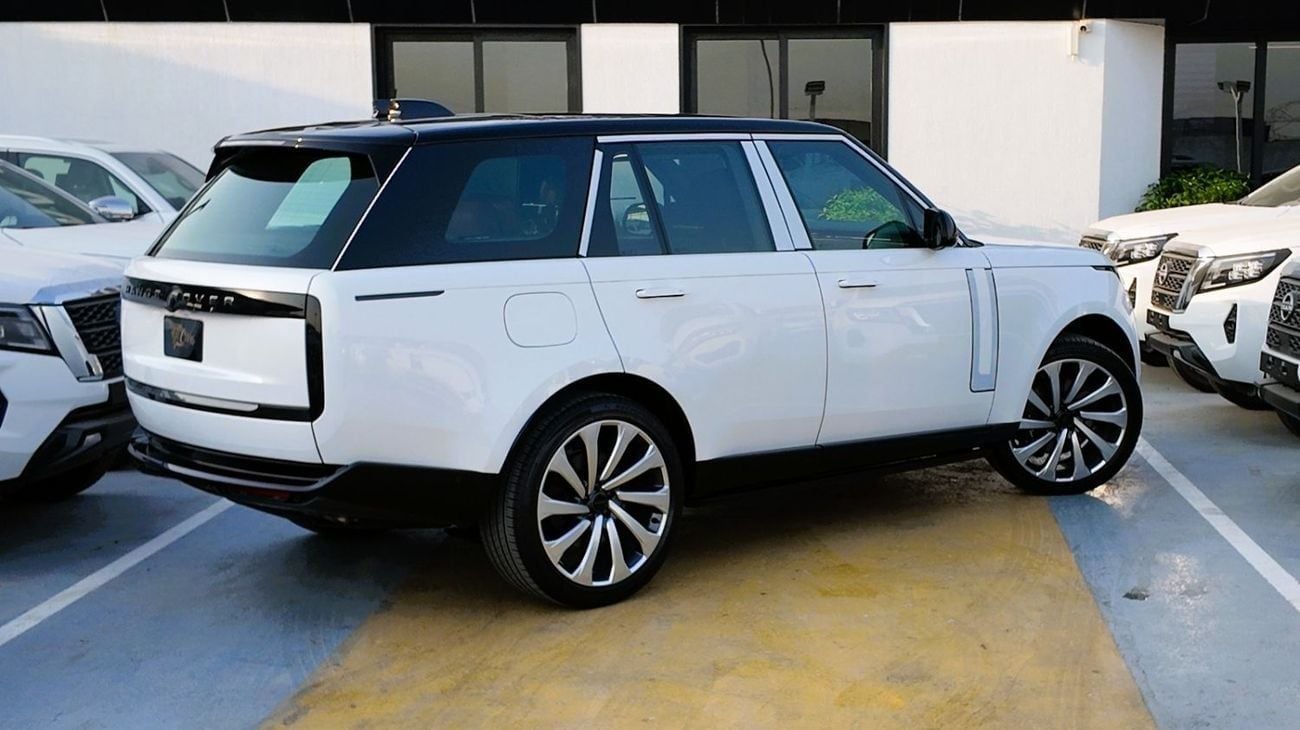 لاند روفر رينج روفر Autobiography P530 | Pearl White | Black Roof | Burgundy Interior | Shadow Exterior Package | GCC Sp