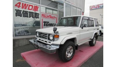 Toyota Land Cruiser HZJ76K