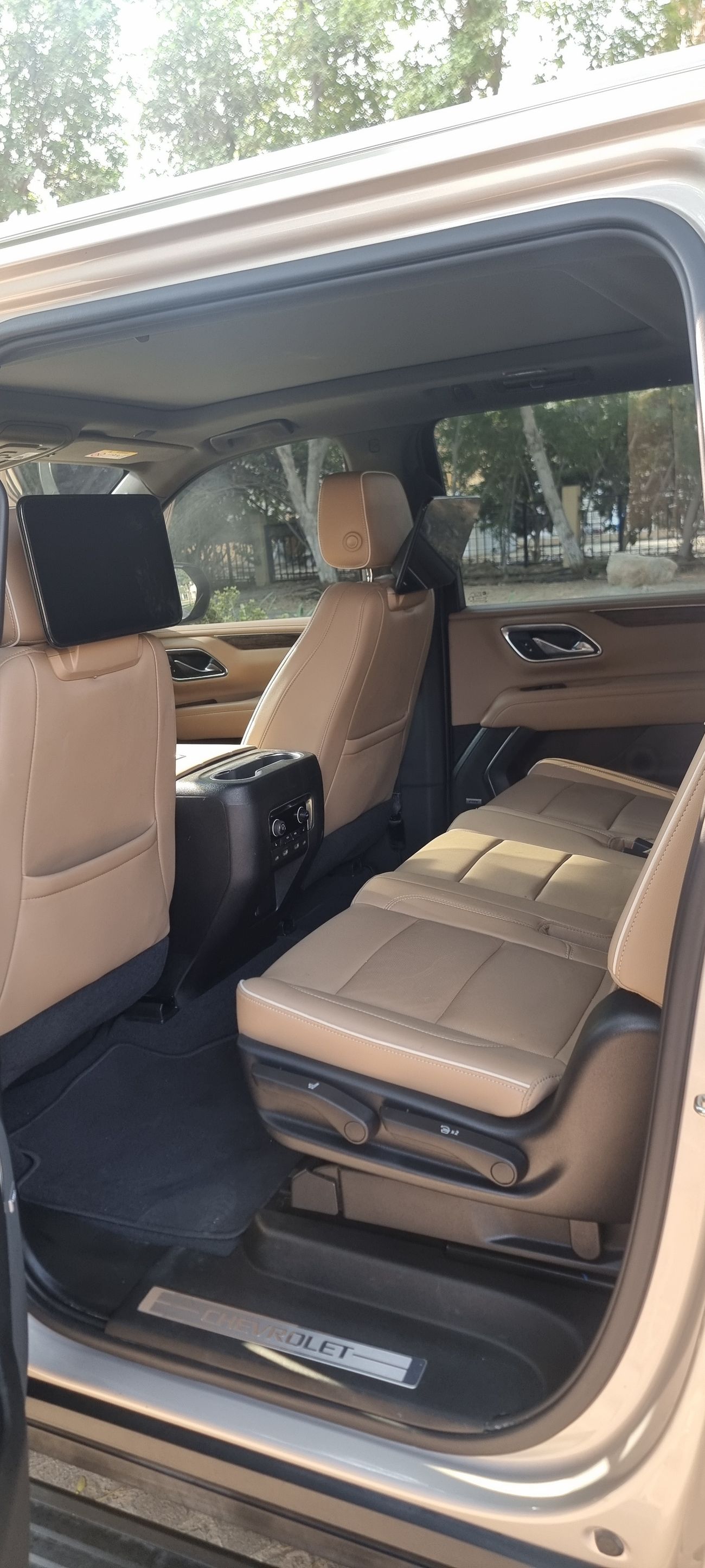 Chevrolet Suburban Premier 5.3L 4WD (8 Seater)