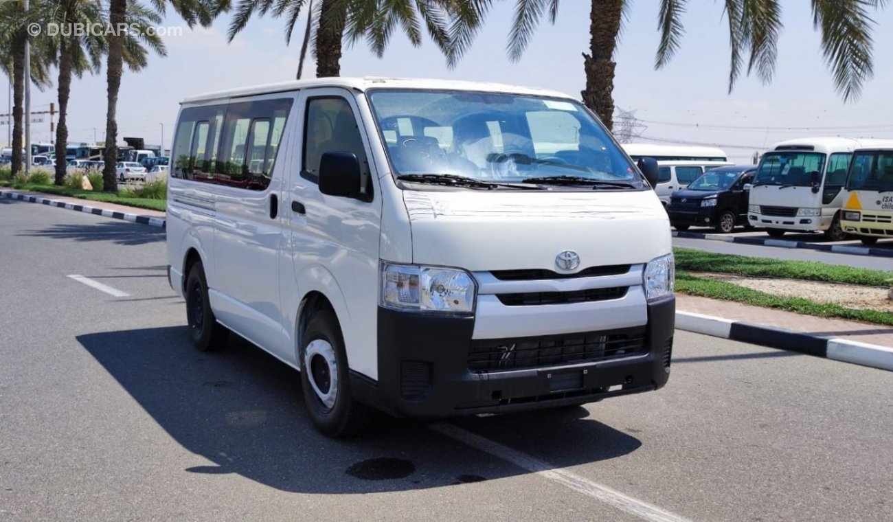 Toyota Hiace Van Toyota Hiace cargo. 2.5L Diesel, 2022, RWD, white color