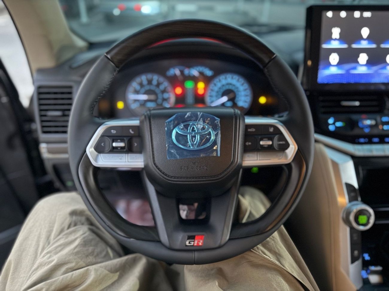 Toyota Land Cruiser GXR+ 4.0L