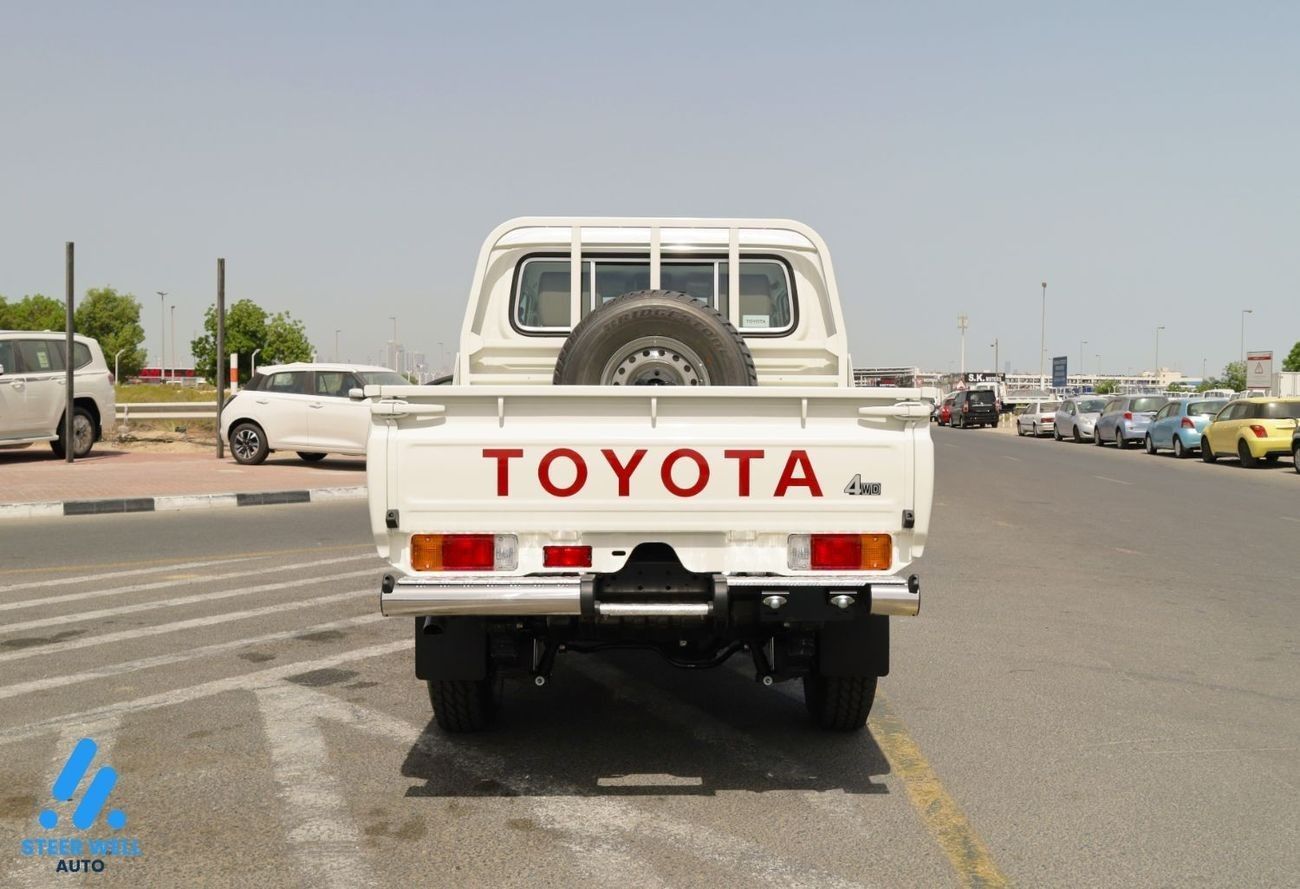 Toyota Land Cruiser Pick Up LC 79 Pick Up 4WD / 2.8L DSL MT / 4 Doors / Export Only