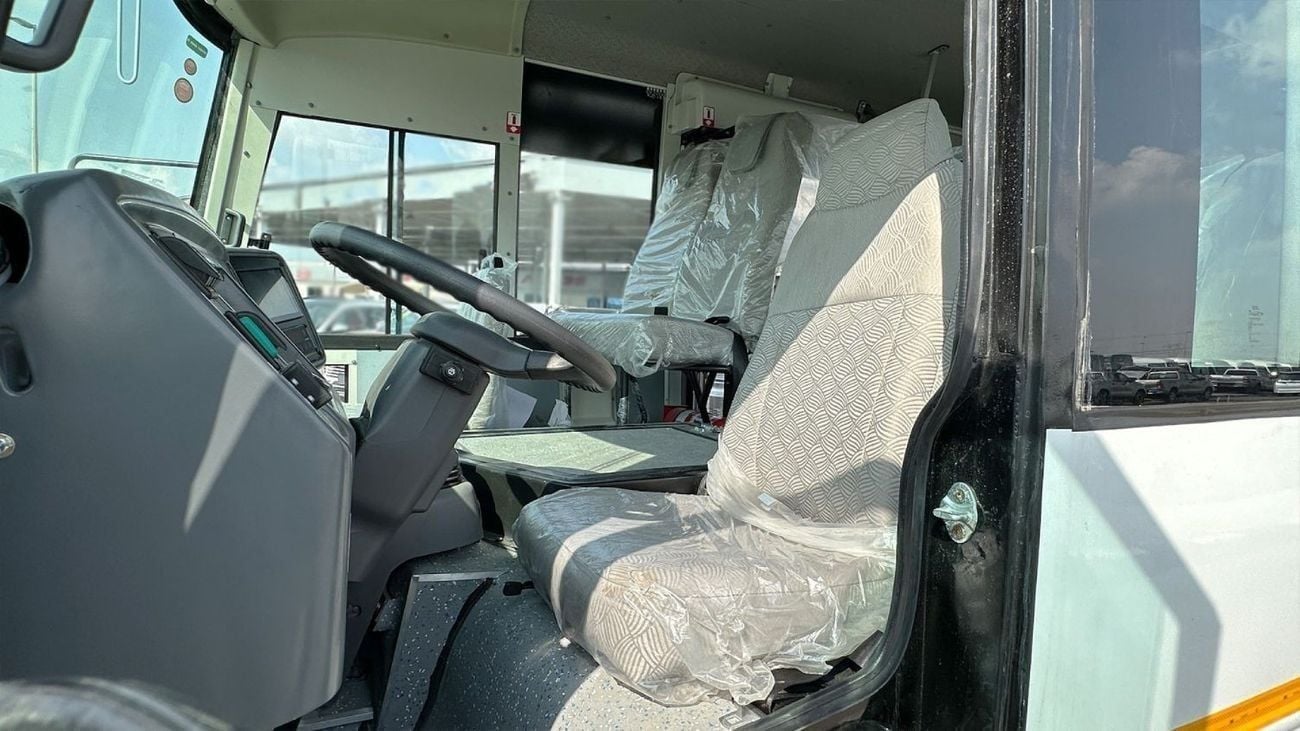 إس إم إل إيسوزو S7 بس SML-Isuzu S7 Bus 3455cc 47-SEATER AC Diesel MT