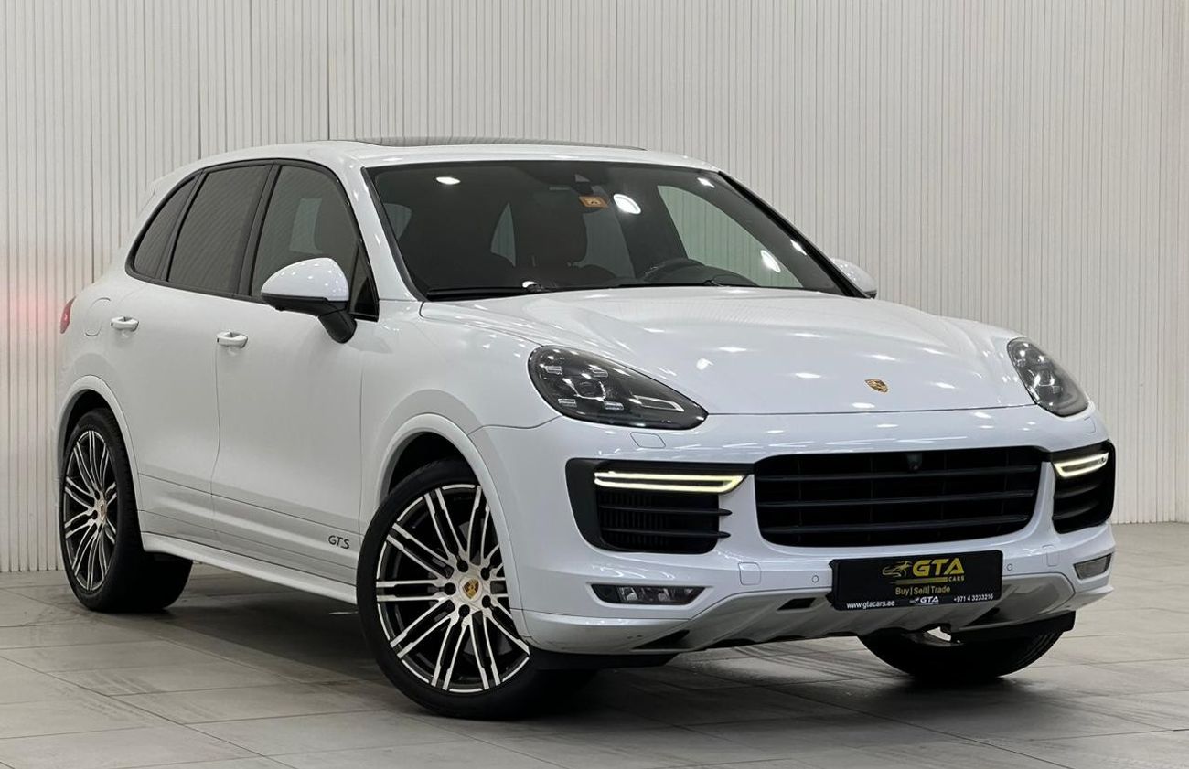 Porsche Cayenne 2016 Porsche Cayenne GTS, Full Service History, Carbon Fiber Package, Excellent Condition, GCC