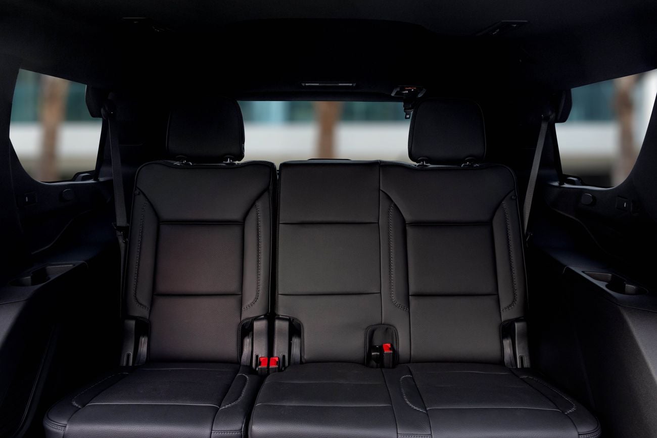 جي أم سي يوكون Yukon Denali | 4,896 P.M | 0% Downpayment | LOW KMS | FULL OPTION DENALI!