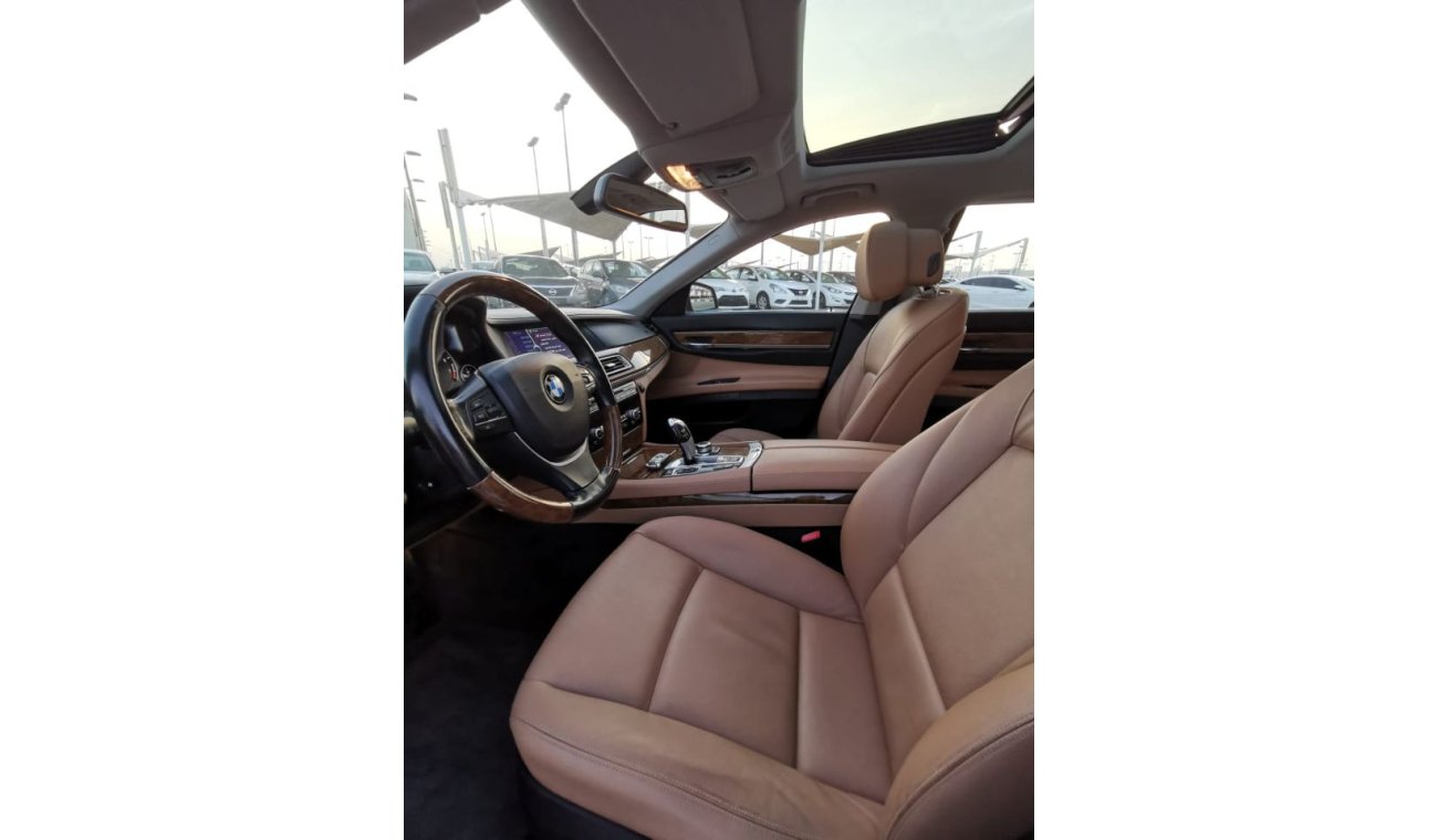 BMW 730Li BMW 730 I 2012 GCC SPECEFECATION