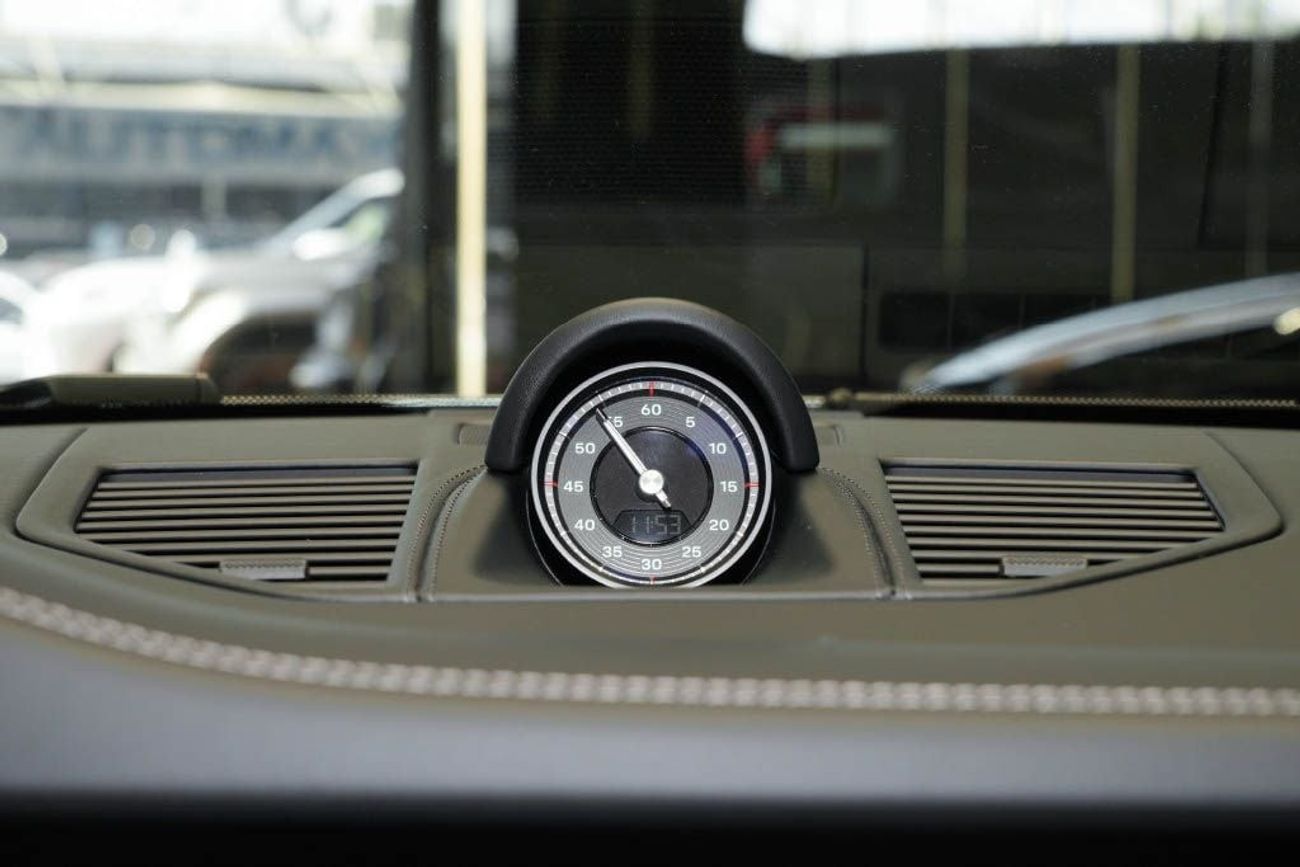 بورش 911 Turbo S 3.8L (640 HP) Coupe