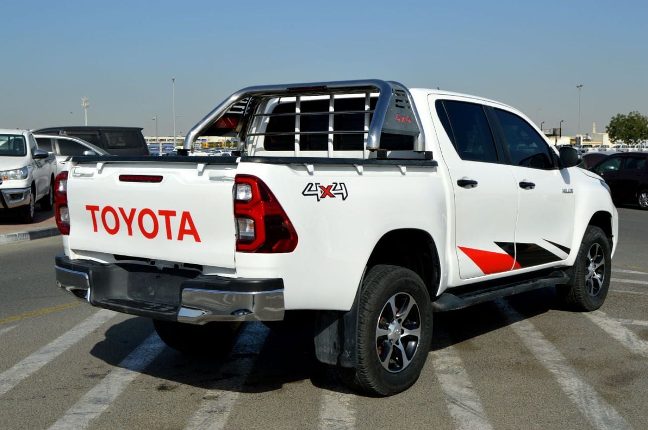 تويوتا هيلوكس Double Cabin  Right Hand Drive  Year: 2020 Engine:  2.8L/ V4