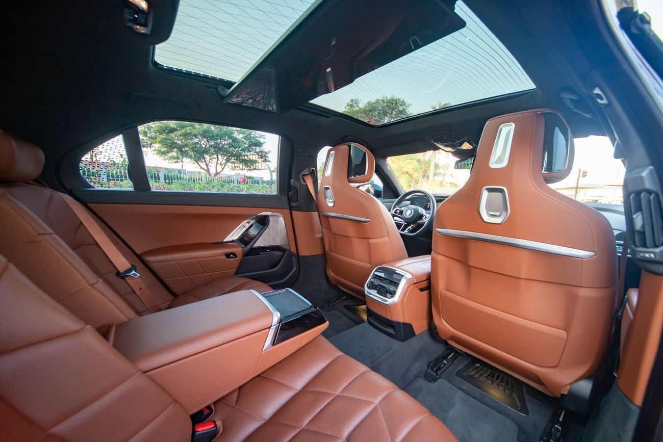 بي أم دبليو 735i BMW 735i 2023 | GCC Specs | Full Option | Excellent Condition